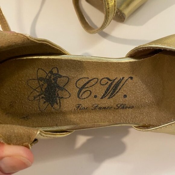 Dance Ballroom/ Latin shoes 1 1/2 inch Heel Gold Size 4 - Picture 5 of 11